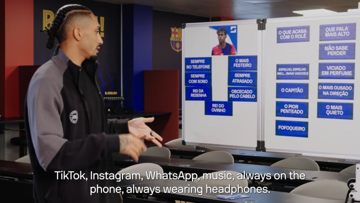 开云娱乐游戏-毕竟18岁！拉菲尼亚：亚马尔玩手机到很晚才睡，总花几小时搞发型