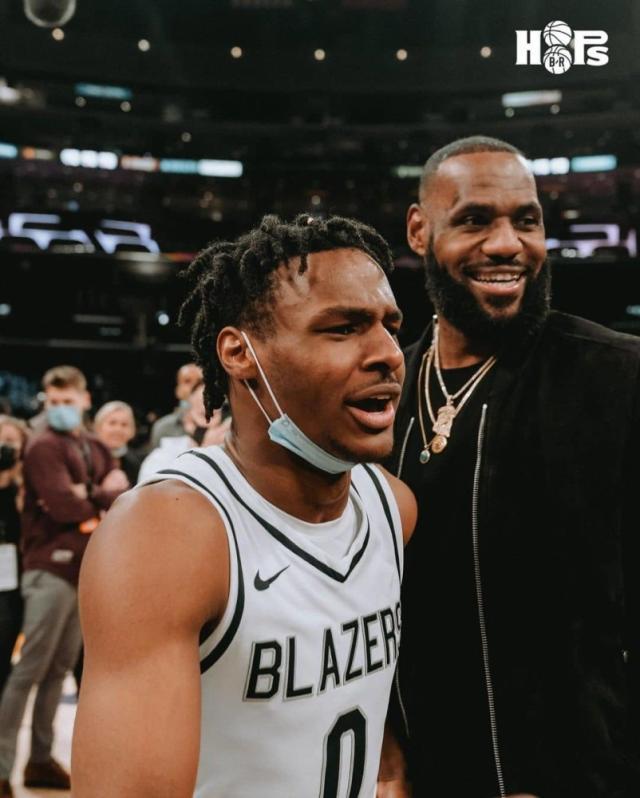 开云体育入口-詹皇：和儿子同场竞技是终极目标 我对湖人有信心